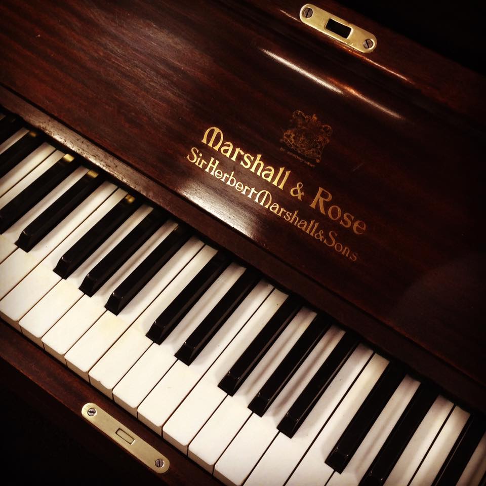 MARSHALL & ROSE Mahogany upright piano